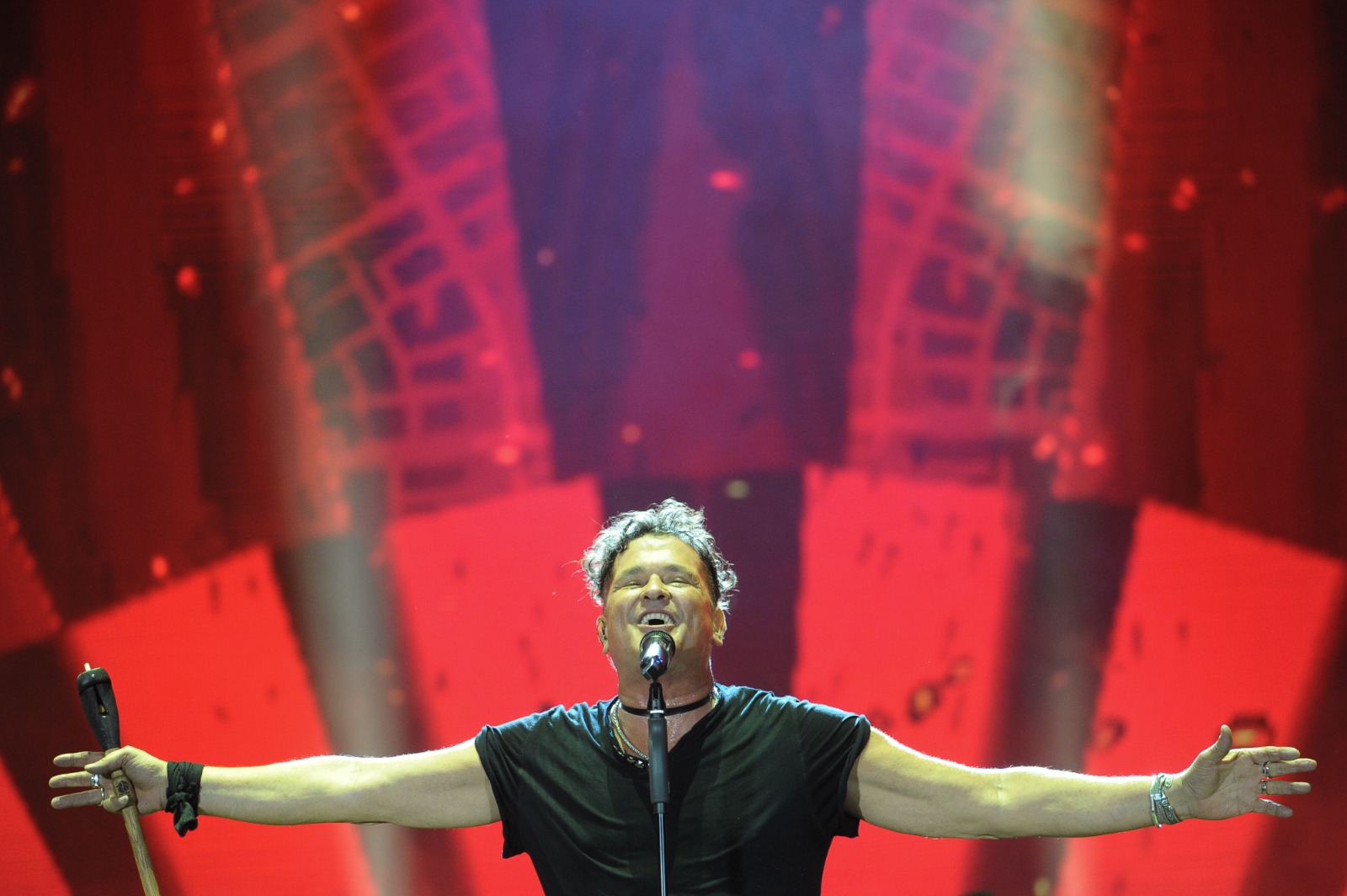 En fotos: así se vivió el concierto de aniversario de Carlos Vives en Bogotá