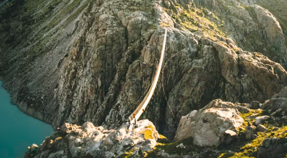Trift: este es el puente colgante más largo de los Alpes