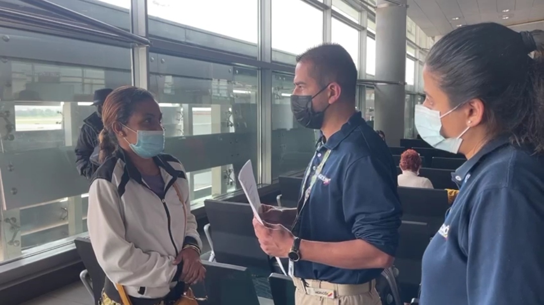 Con salvoconducto, ahora la periodista cubana Yailen Insua tramitará su refugio