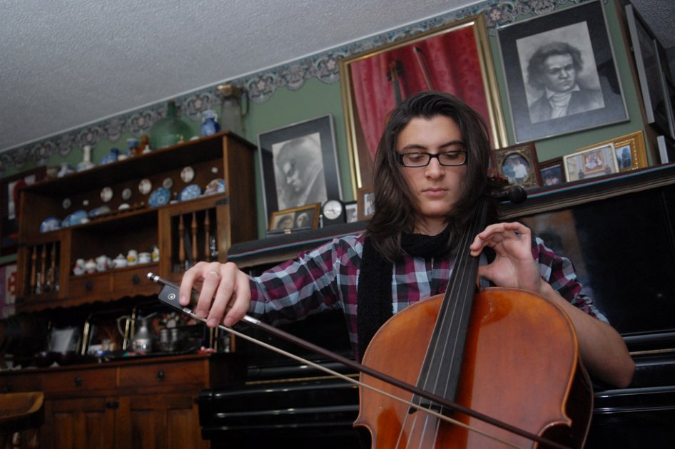 Violonchelista bogotano debuta con la orquesta Victoria en Australia