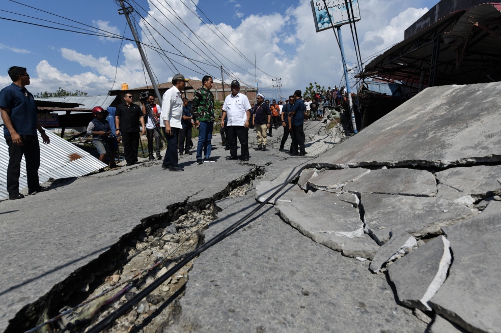 El controlador aéreo que se convirtió en héroe nacional tras el terremoto en Indonesia