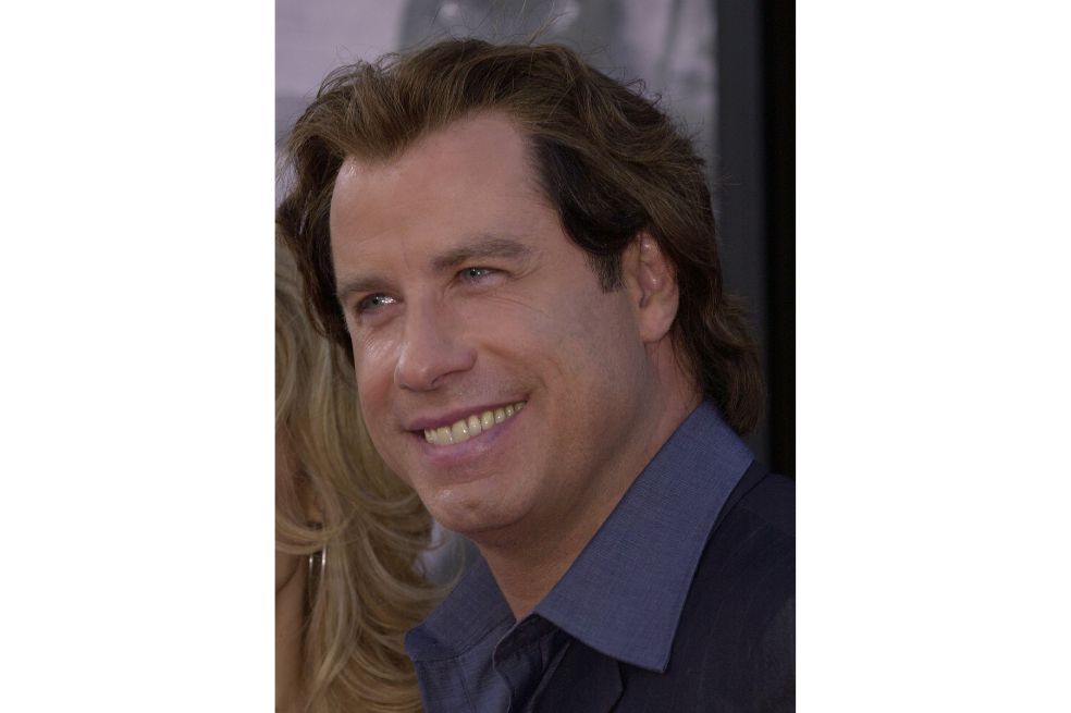 John Travolta 2001