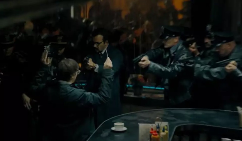 “The Batman”: Enigma muestra su rostro en el nuevo clip de la película de DC