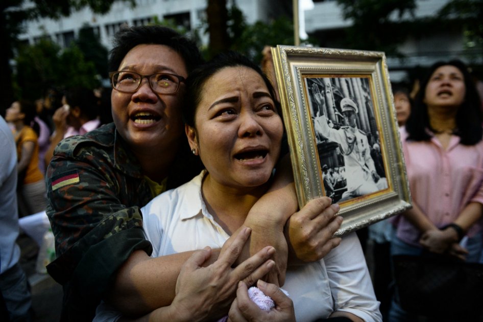 Duelo en Tailandia por la muerte de su rey a los 88 años