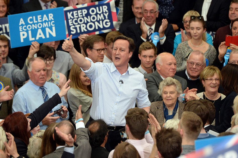 Conservadores de David Cameron ganan con 316 escaños, según sondeo