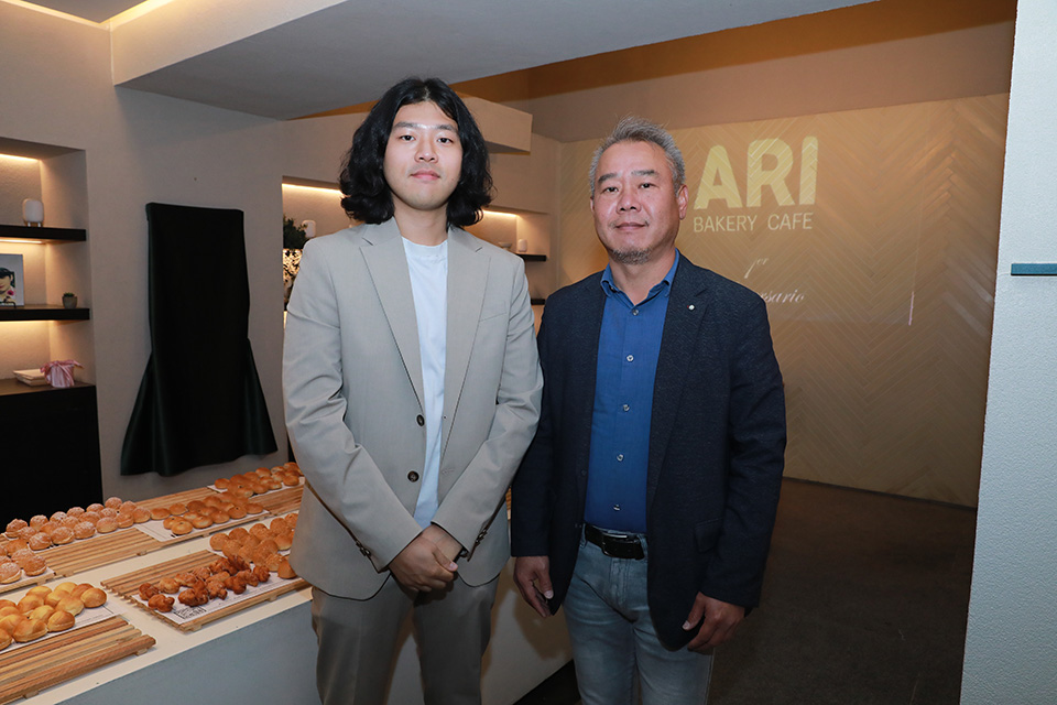 Hyunjun Ahn y Sang Him Kim