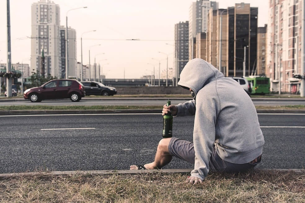 Unos 800.000 suicidios ocurren en el mundo por año: OMS