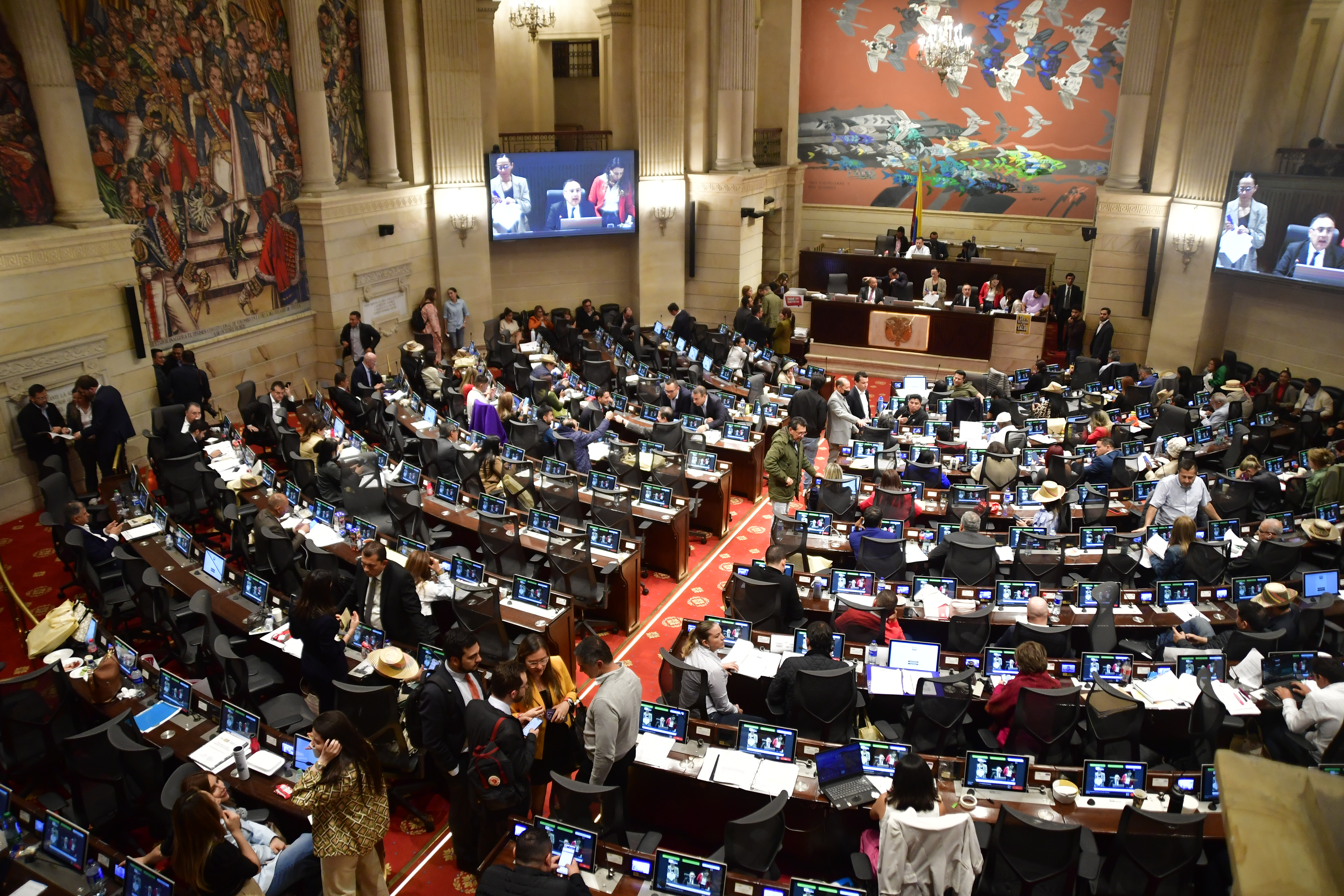 Suspenden debate de reforma a la salud: recusaron a dos partidos políticos