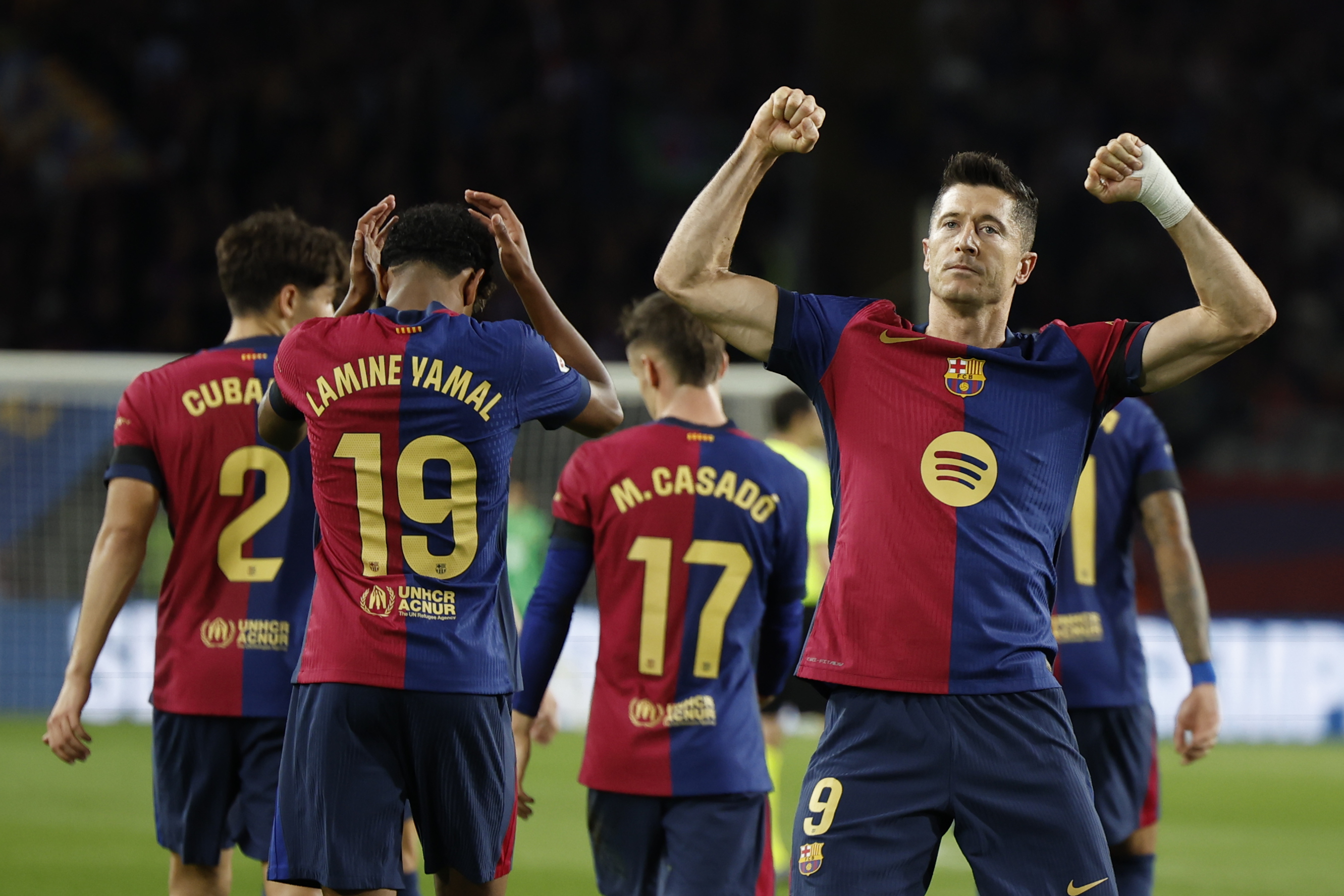 Barcelona goleó al Sevilla y llega fortalecido al clásico contra el Real Madrid