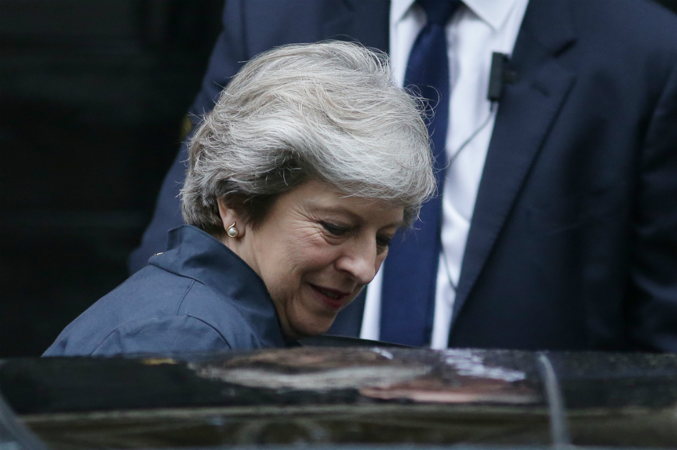 ¿Por qué un grupo de WhatsApp tienen en apuros a los políticos británicos?