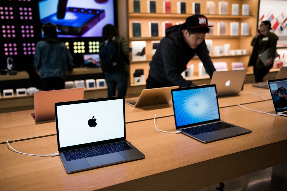 Apple actualizará sus nuevos Macbook Pro con carga inalámbrica