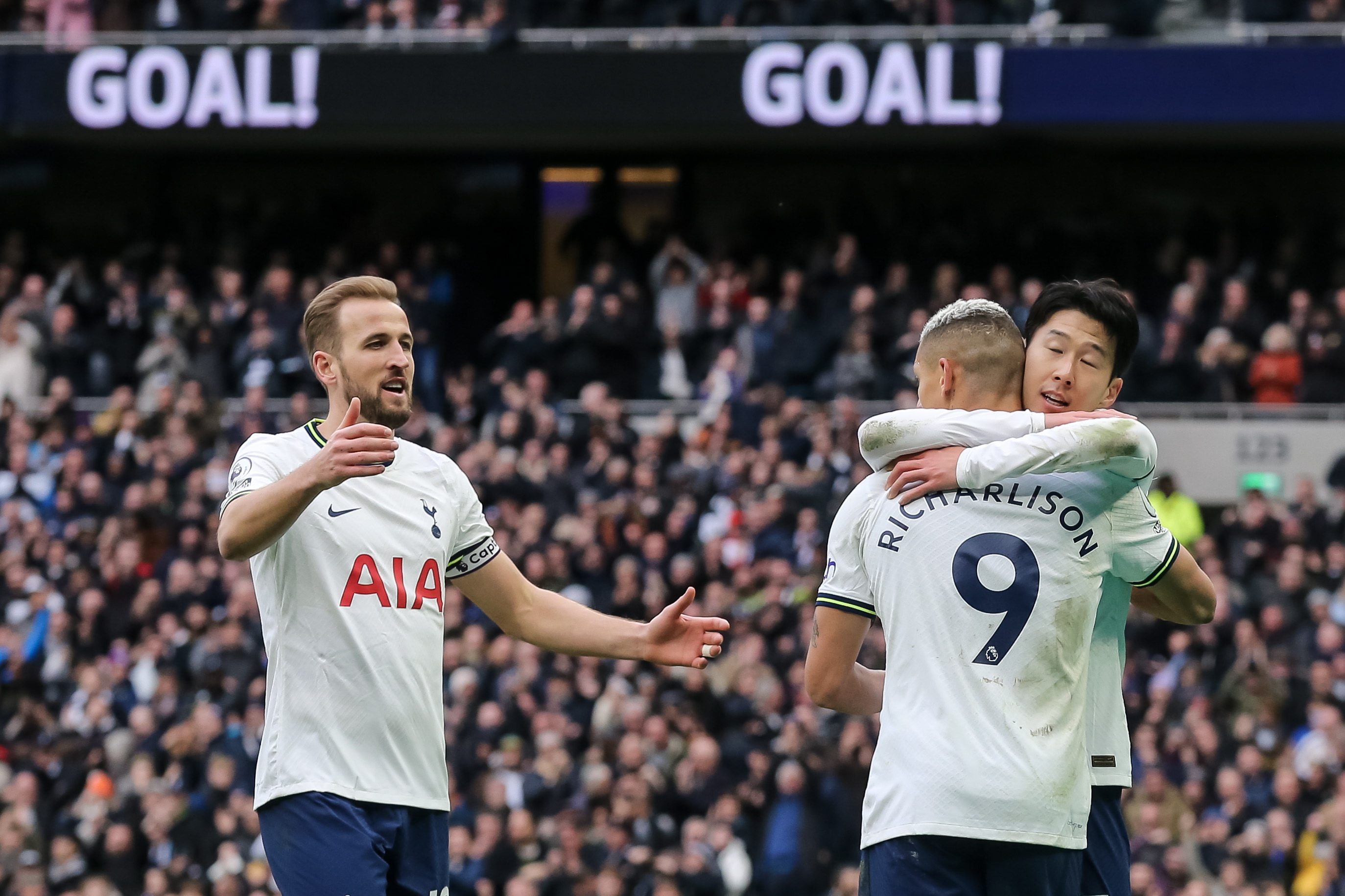 Tottenham, con Dávinson Sánchez en cancha, empató en su visita a Everton