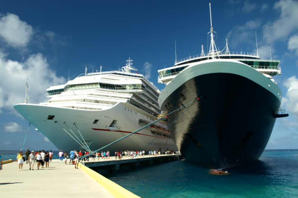Estudio descubre alta contaminación del aire en cruceros