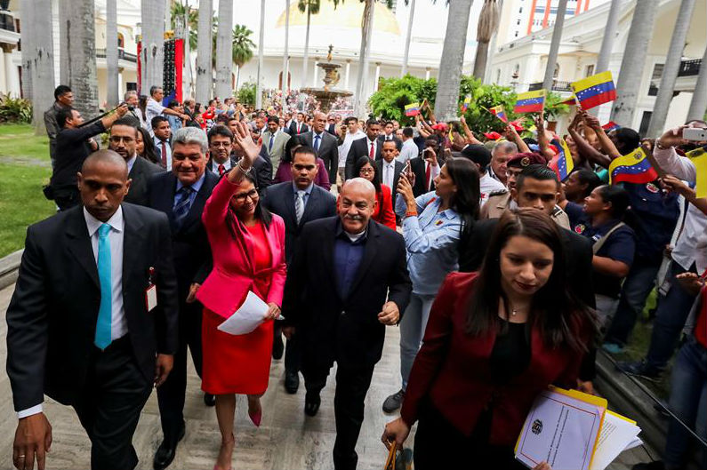 Constituyente de Venezuela aceptó repetir elecciones en estado en el que ganó la oposición