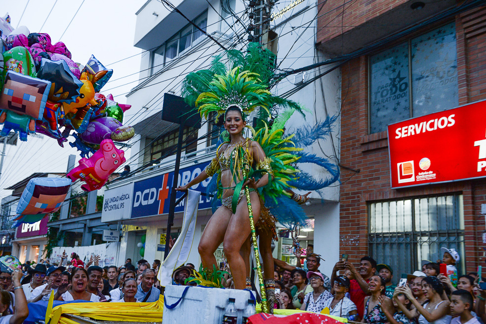 DESFILE DE CARROZAS REINADO NACIONAL DE LA PANELA 2024