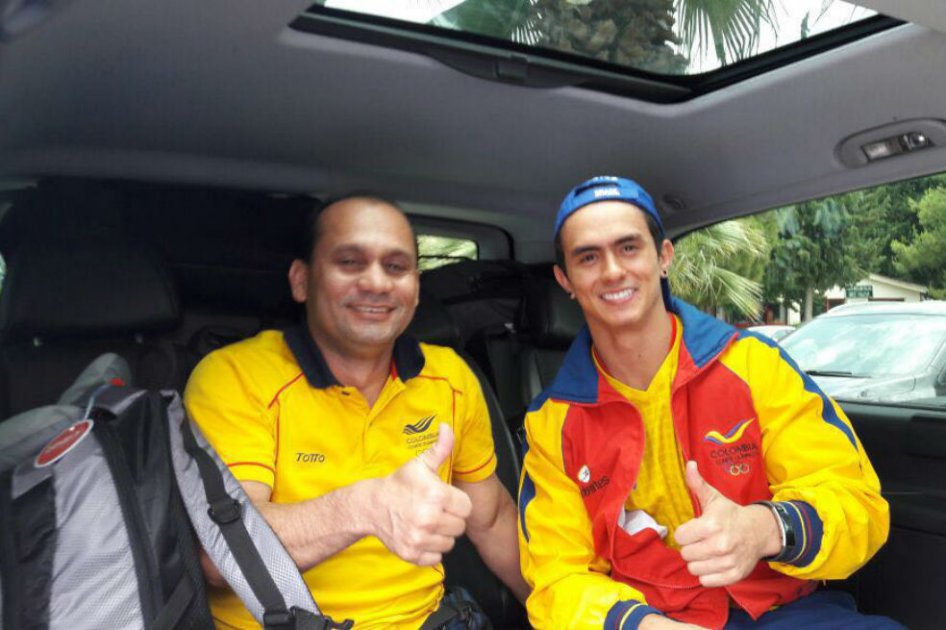 Jossimar Calvo tras su llegada a Adana, Turquía. Foto: Federación Colombiana de Gimnasia. 