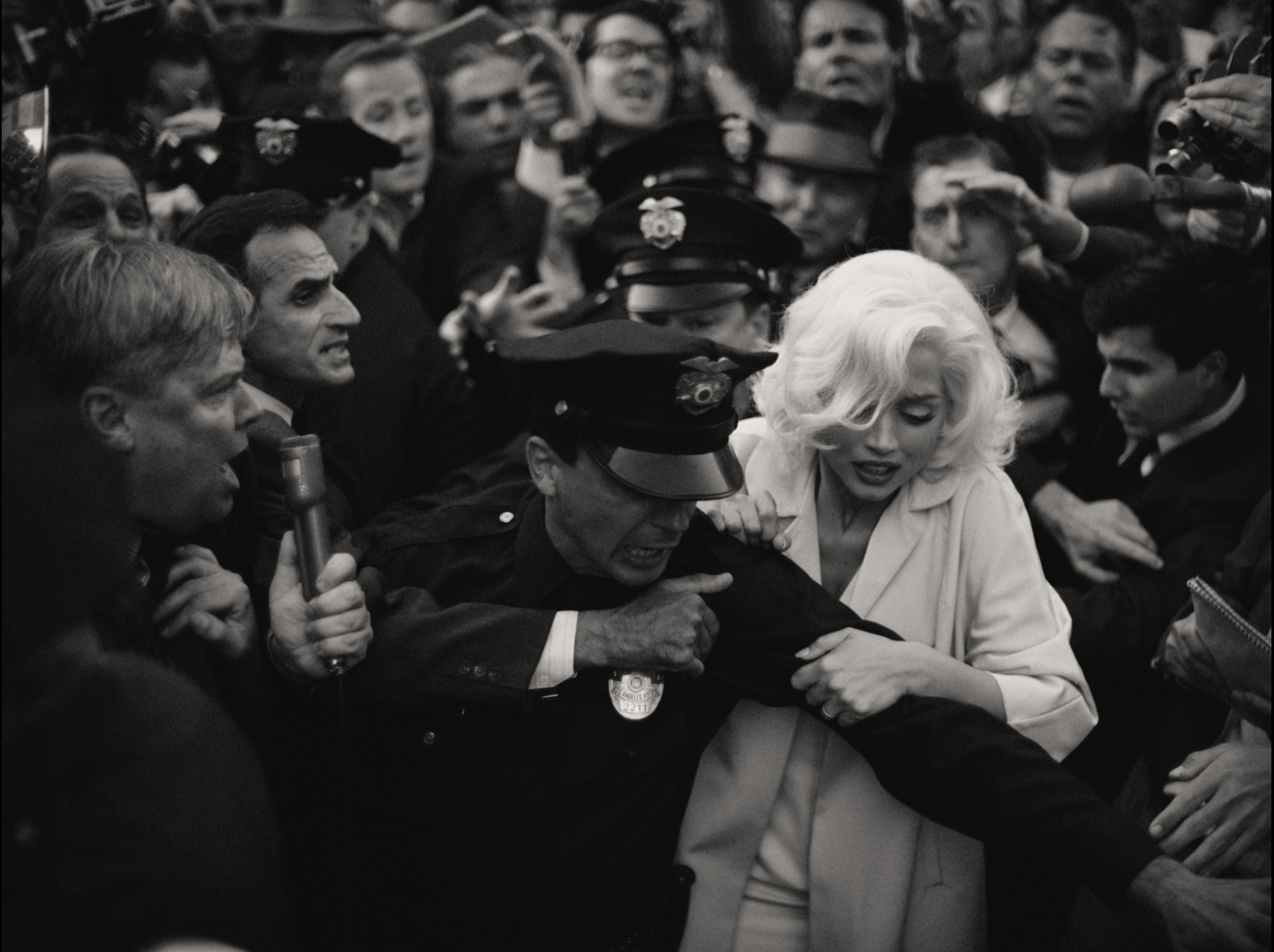“Rubia”, Ana de Armas se entrega como Marilyn Monroe en este nuevo tráiler