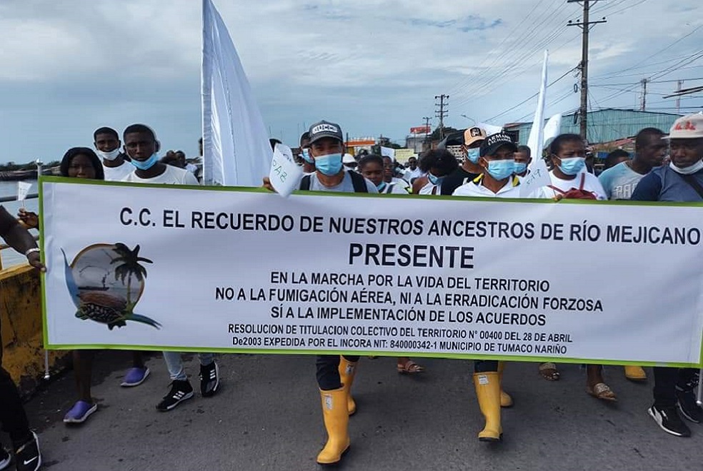 Comunidades de Nariño protestan contra las fumigaciones con glifosato