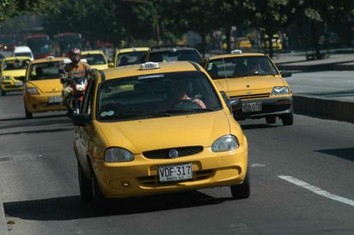 Taxistas bloquearon Bogotá exigiendo mayor seguridad