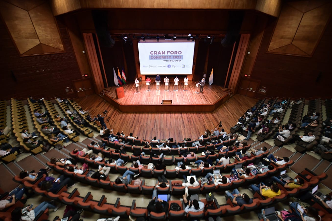 Debate de candidatos al Congreso en Cali