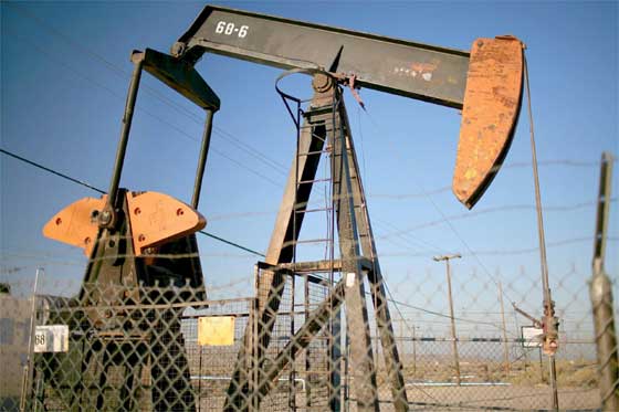 Importaciones petroleras de EE.UU., en su punto más bajo en 25 años