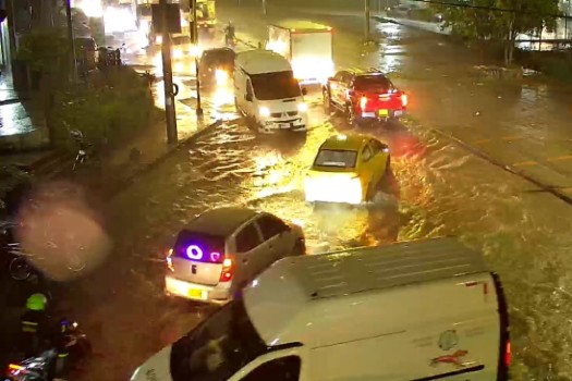 Mala disposición de residuos y su impacto directo en las inundaciones en Bogotá