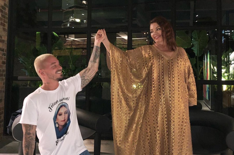 ¡Ganamos la guerra!: el emotivo video de J Balvin y su mamá saliendo de la clínica