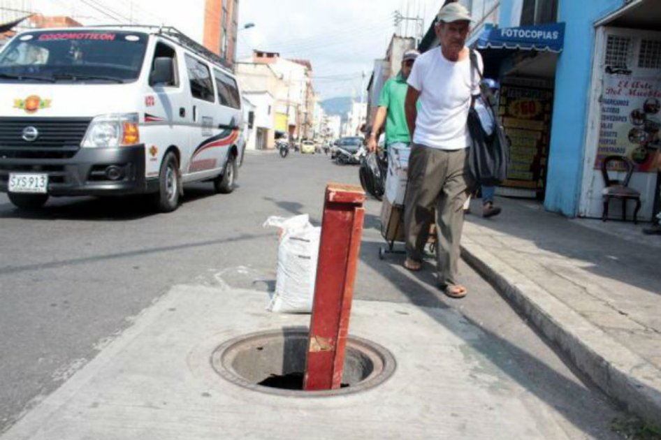 Otra víctima de las alcantarillas sin tapa