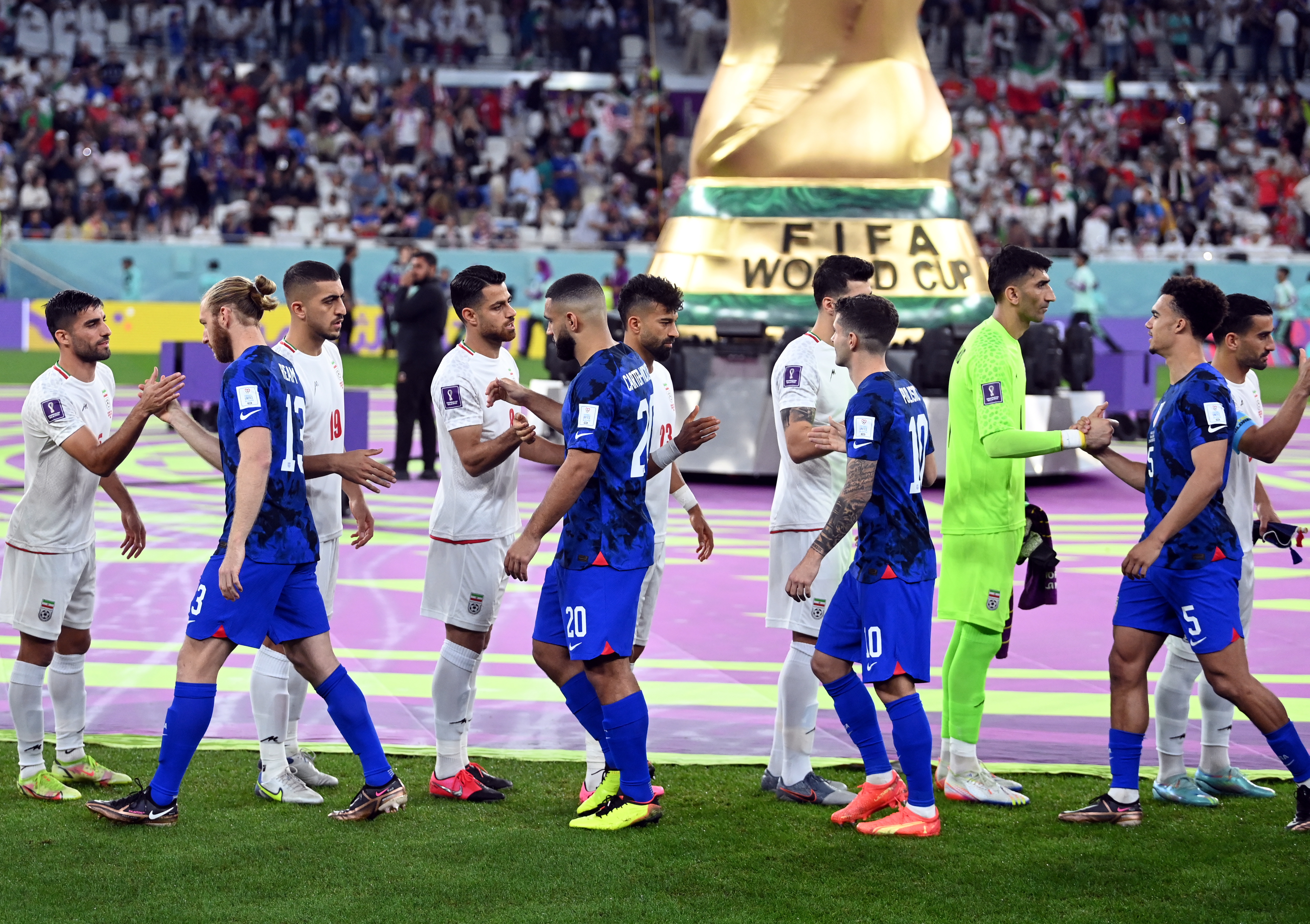 Estados Unidos vs. Irán, cuando la historia y la política se filtran a la cancha