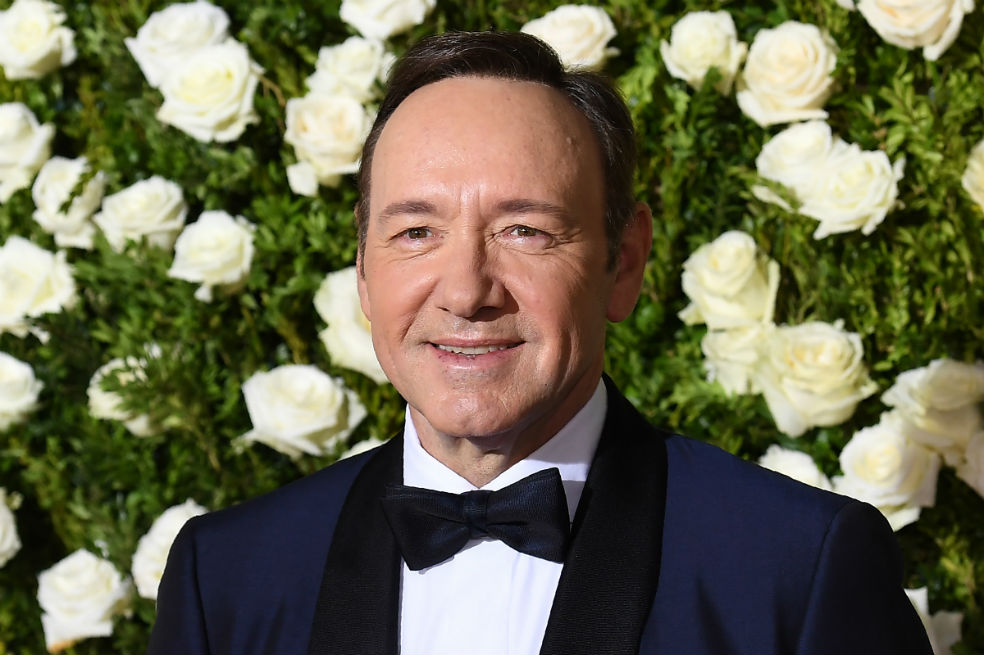 Kevin Spacey se declara gay y se disculpa con actor por insinuaciones sexuales hace 30 años