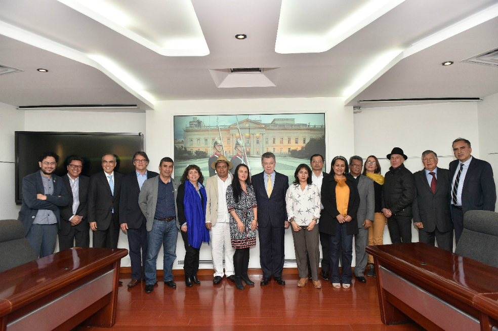 Líderes sociales median en mesa de Quito