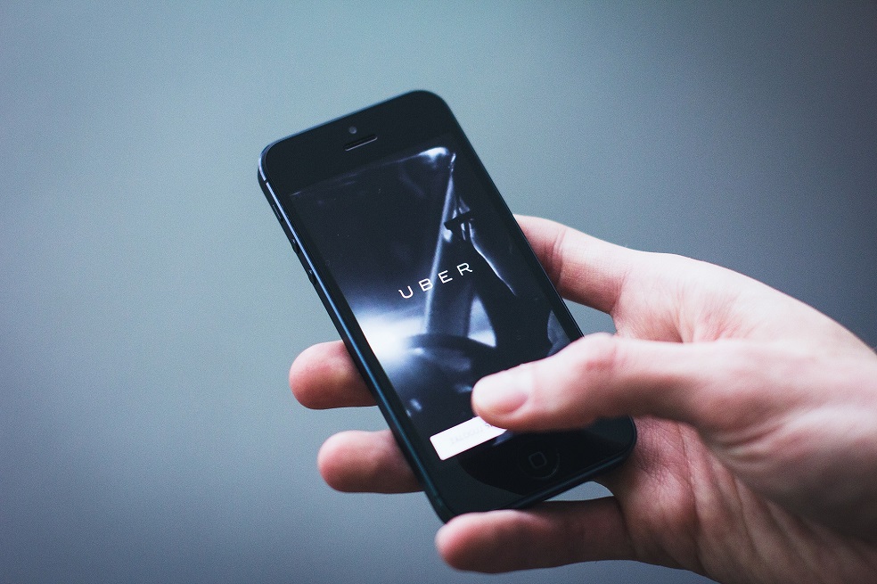 Puerto Rico autoriza a Uber llevar y recoger pasajeros en zonas turísticas