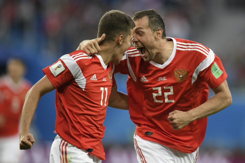 Rusia derrotó al Egipto de Salah y acaricia los octavos de final