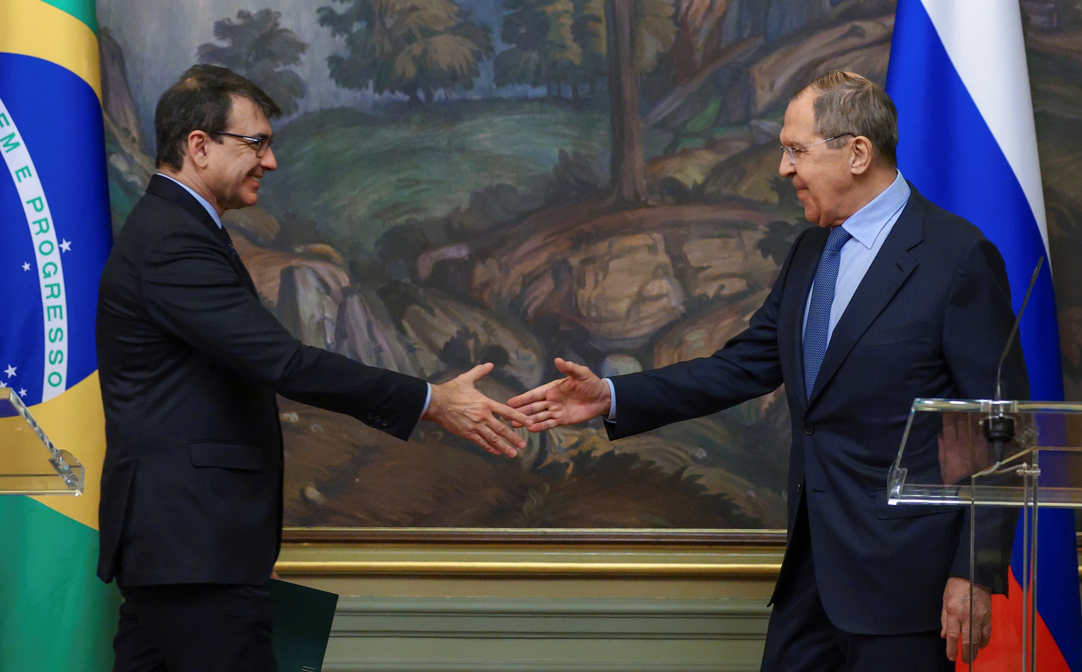 Putin y Bolsonaro se reunirán: de esto hablaron cancilleres de Rusia y Brasil