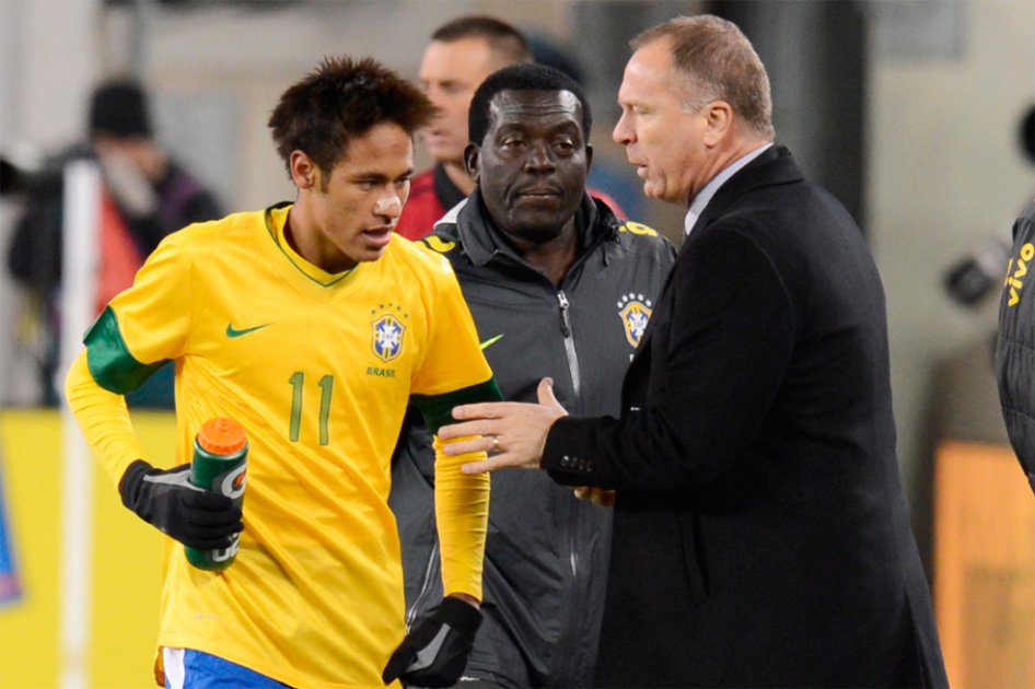 Neymar, al comando de Brasil frente a Argentina
