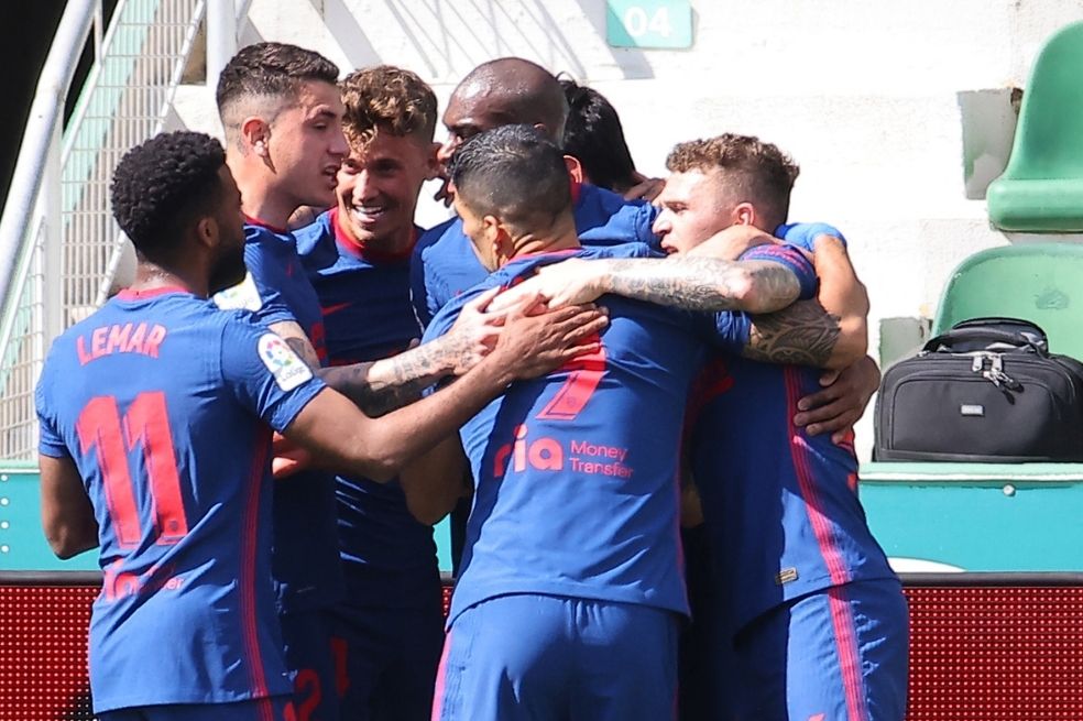 Sin brillar, Atlético de Madrid ganó y se mantiene líder en LaLiga