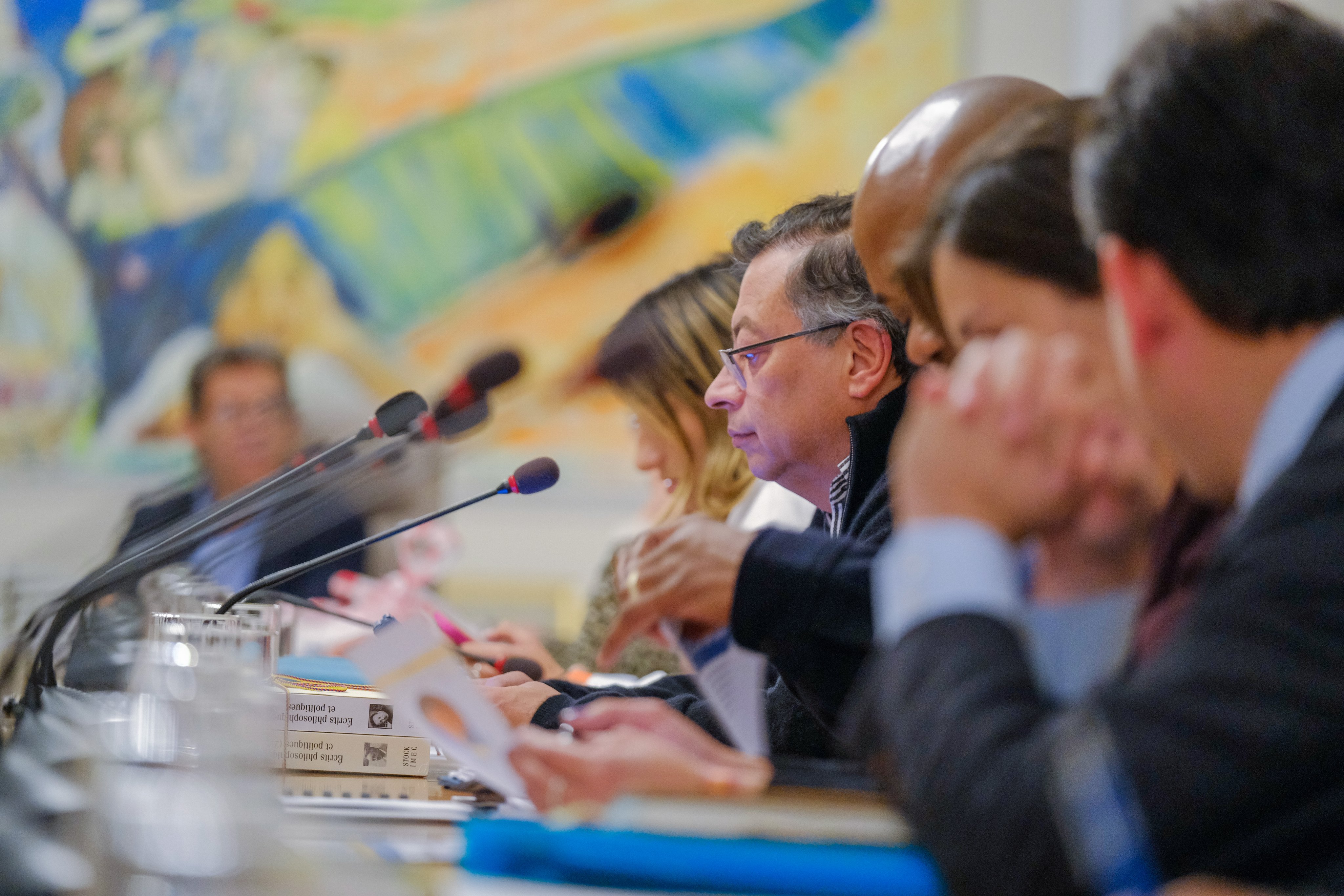 Petro ajustó su círculo para enfrentar turbulencia interna y afianzar agenda exterior