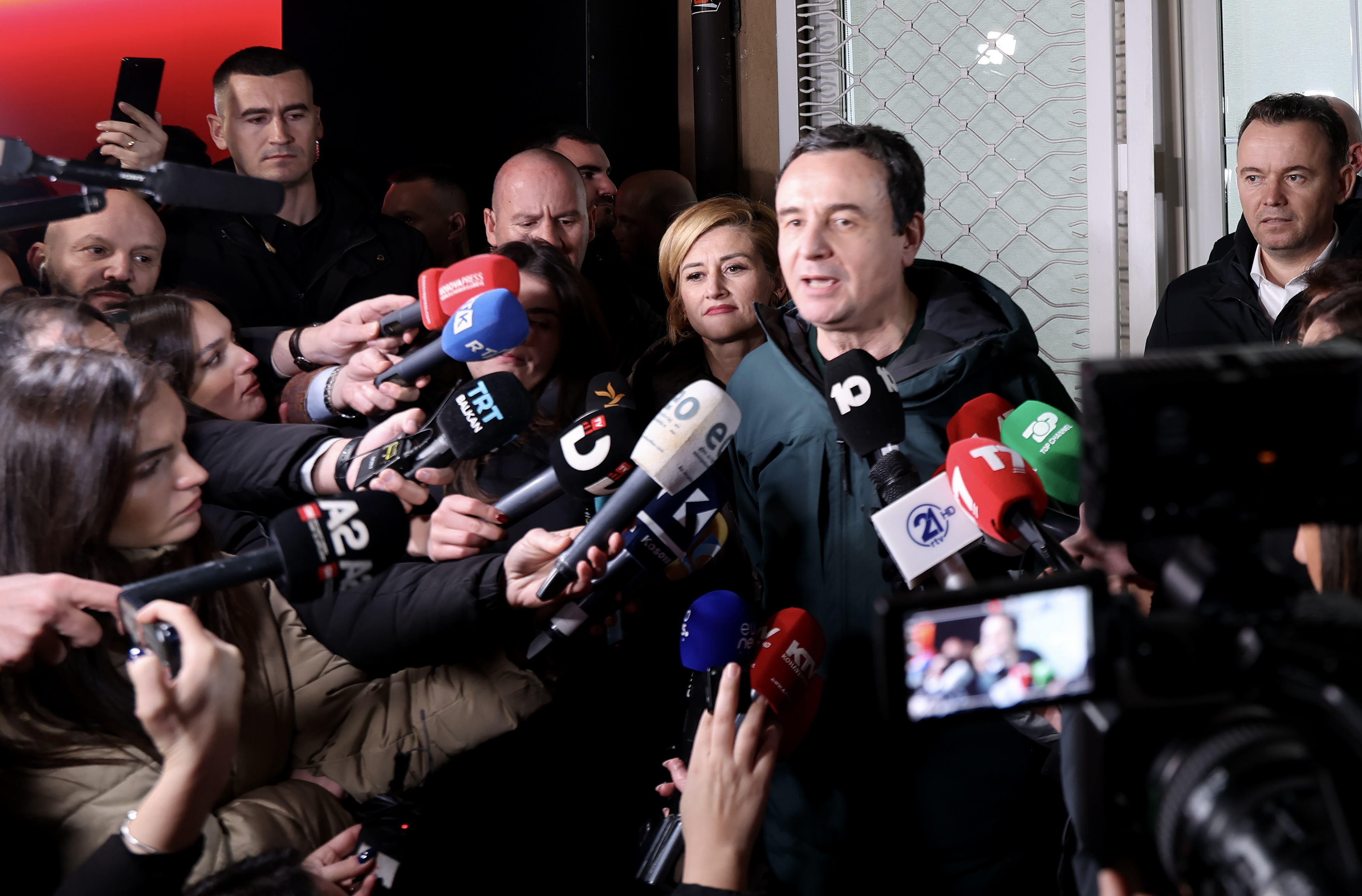 Kosovo: la izquierda gana las elecciones, pero sin mayoría absoluta en Parlamento