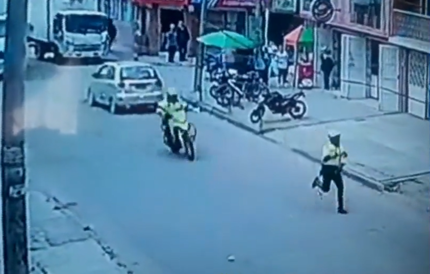 Video: así fue la persecución de un ladrón en Kennedy, quien escapó varias cuadras