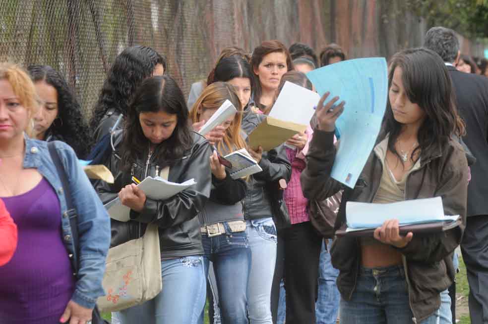 Gobierno explica cómo bajarían el desempleo a 7,6%
