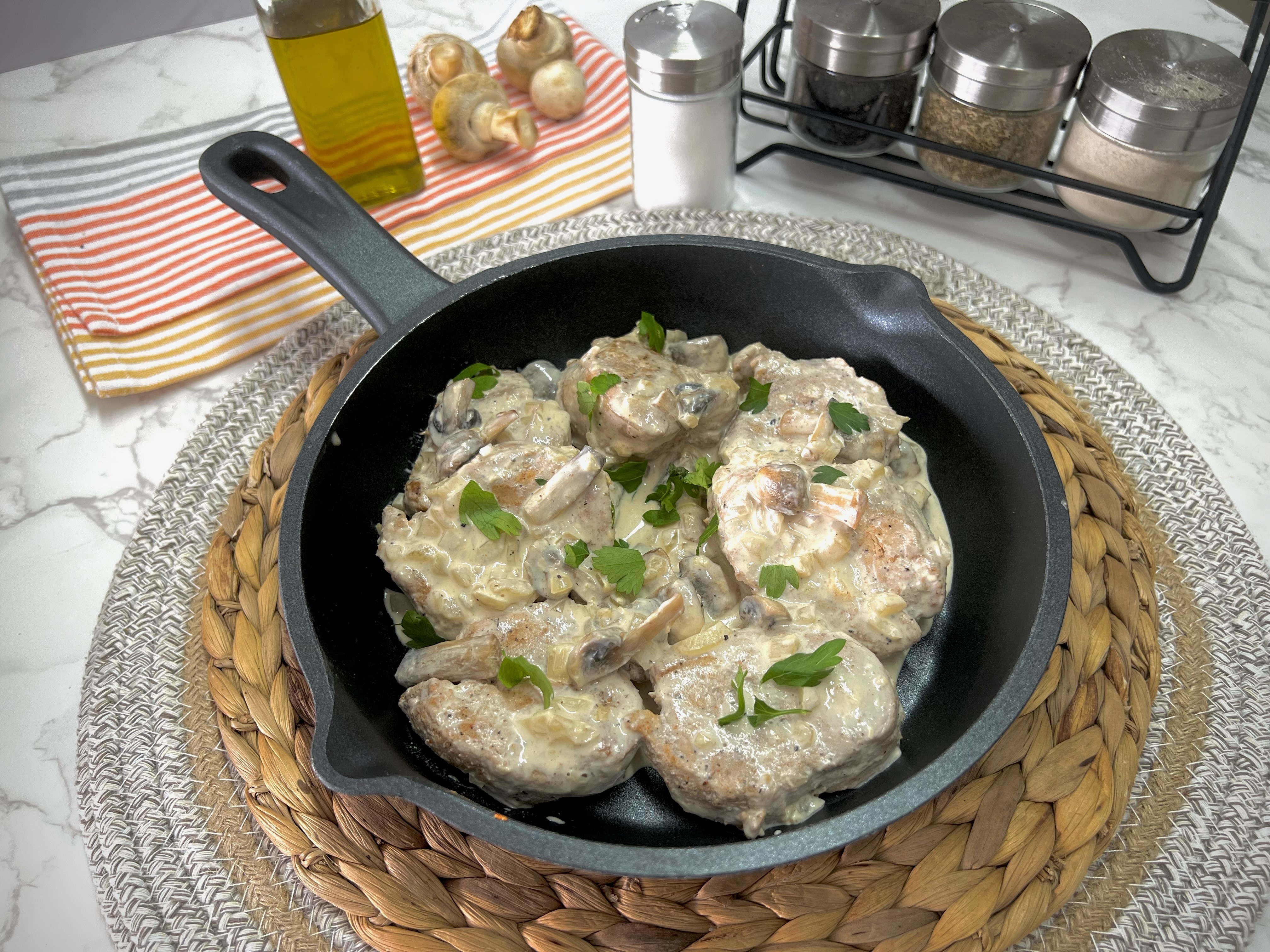 Solomito de cerdo con champiñones
