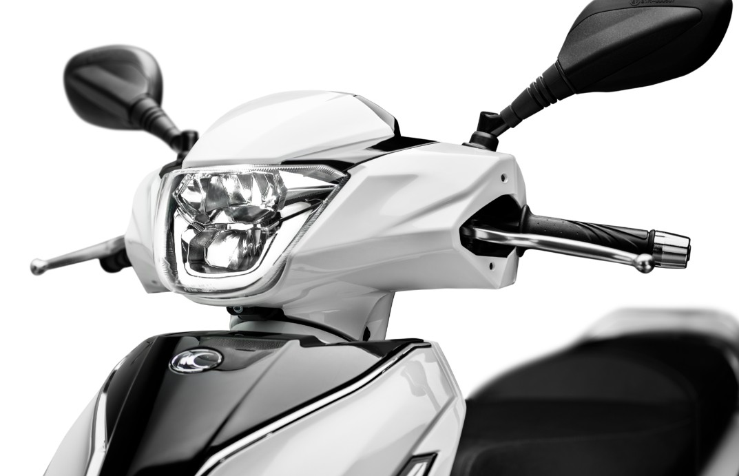 Kymco lanza nueva versión del People S 125 con motor mejorado y más equipamiento