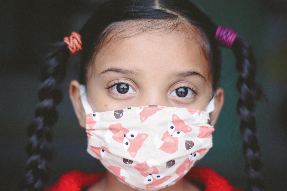 Niños: el uso del tapabocas en épocas de alternancia
