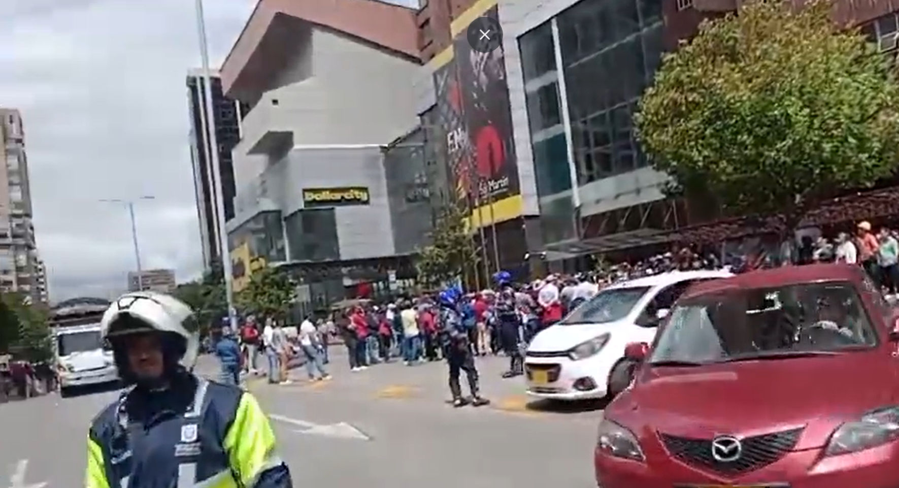Tras caminar por toda la Autonorte hasta la Av. Caracas, la manifestación del sector cebollero del departamento de Boyacá, tomó la Calle 53 al oriente, para luego tomar la carrera séptima, hacia el centro de la ciudad.
