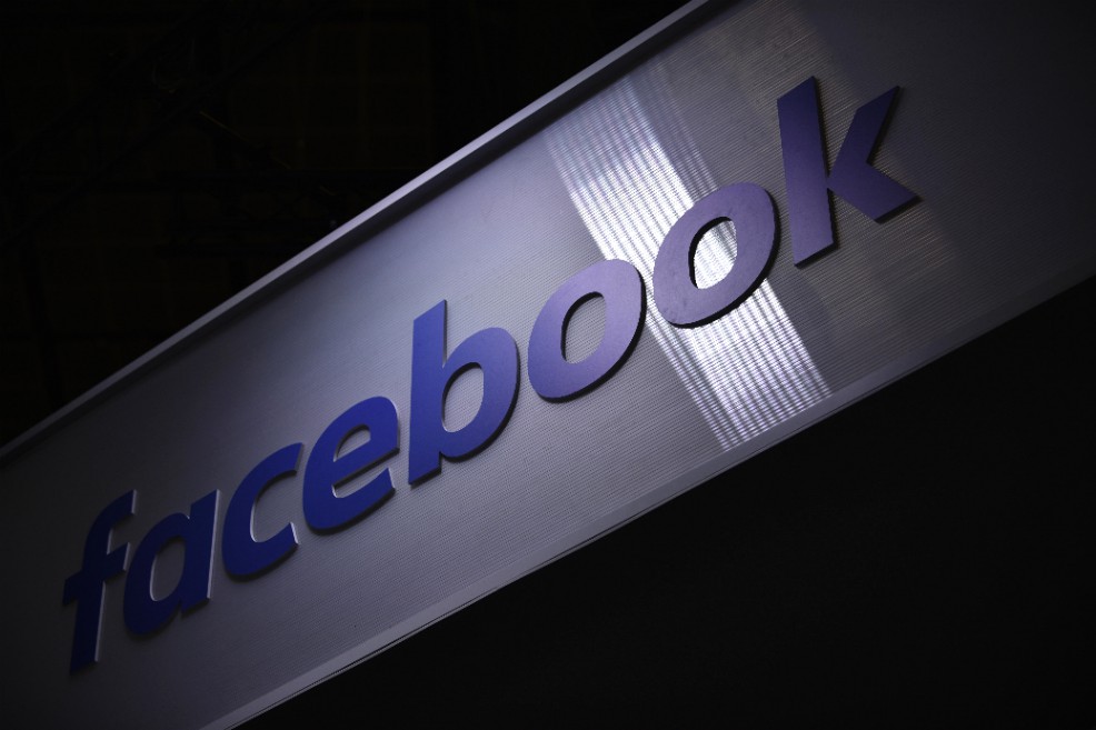 Tiemblan Facebook y Silicon Valley