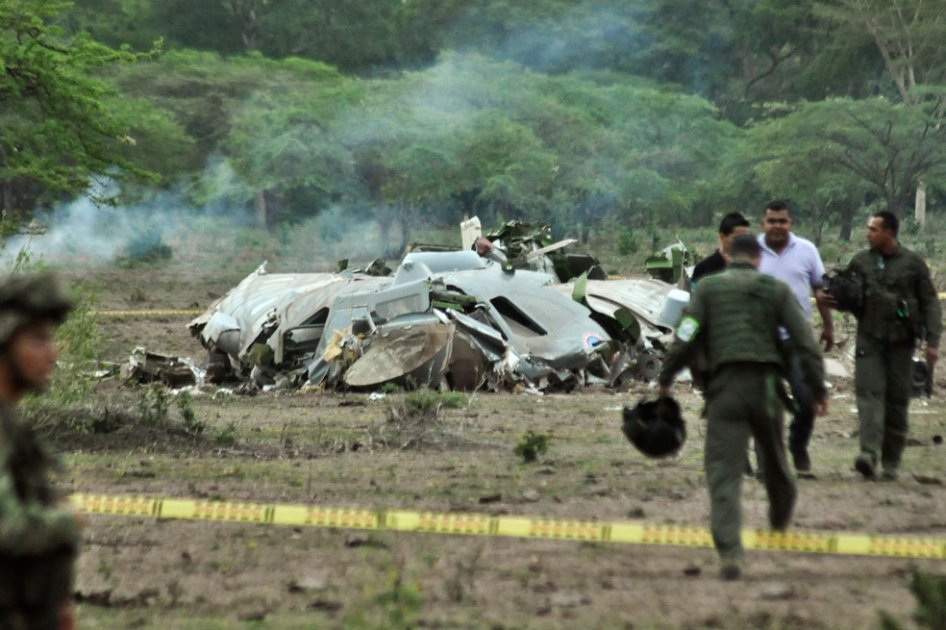 Piloto de avión accidentado había reportado fallas en un motor