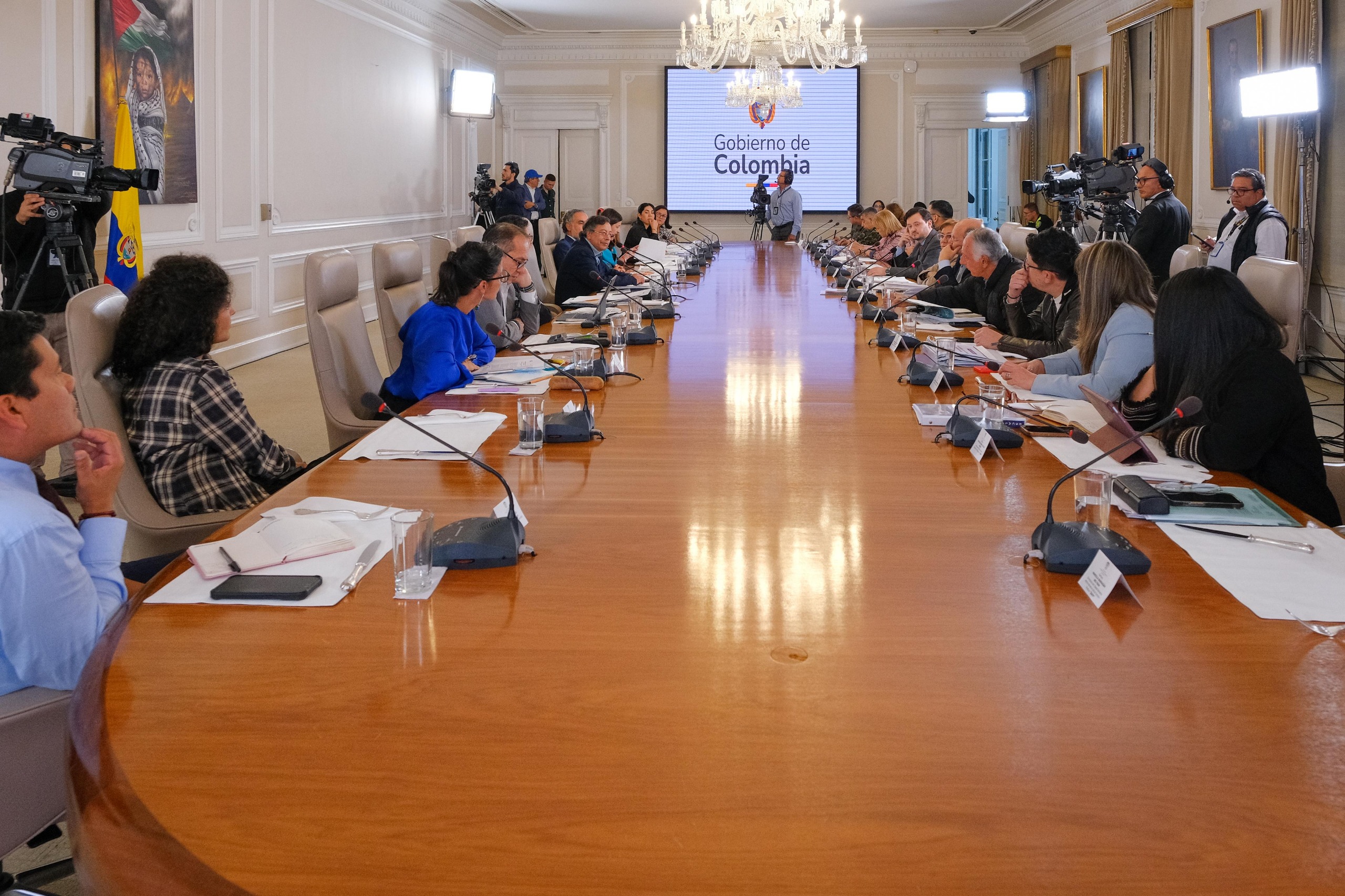 Sacudón a la nómina oficial y reajuste en los frentes electorales: así se movió el tablero