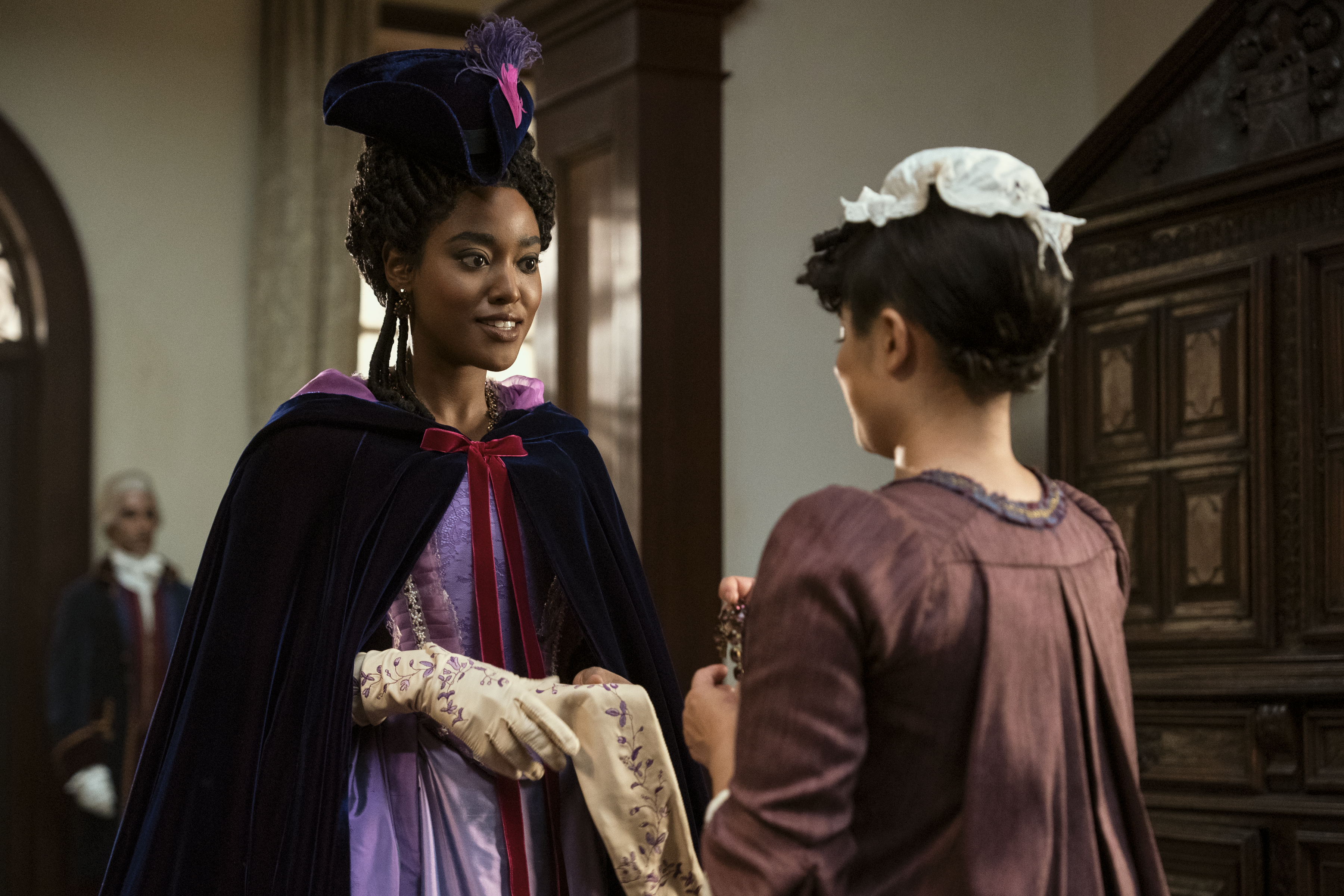 Datos curiosos sobre el vestuario y las joyas de la serie “Queen Charlotte”