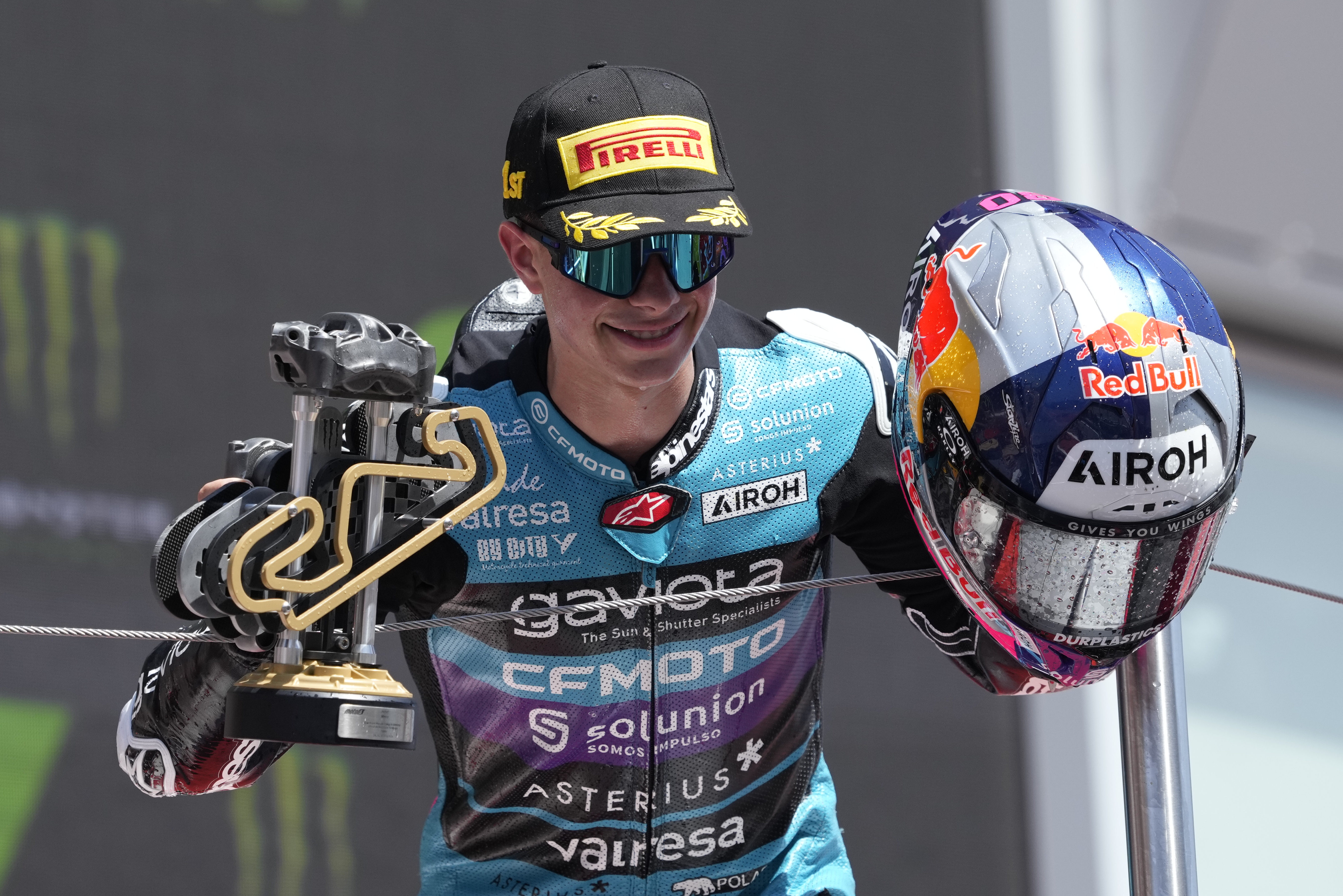 Moto3: David Alonso logró su cuarta victoria de la temporada y es nuevo líder