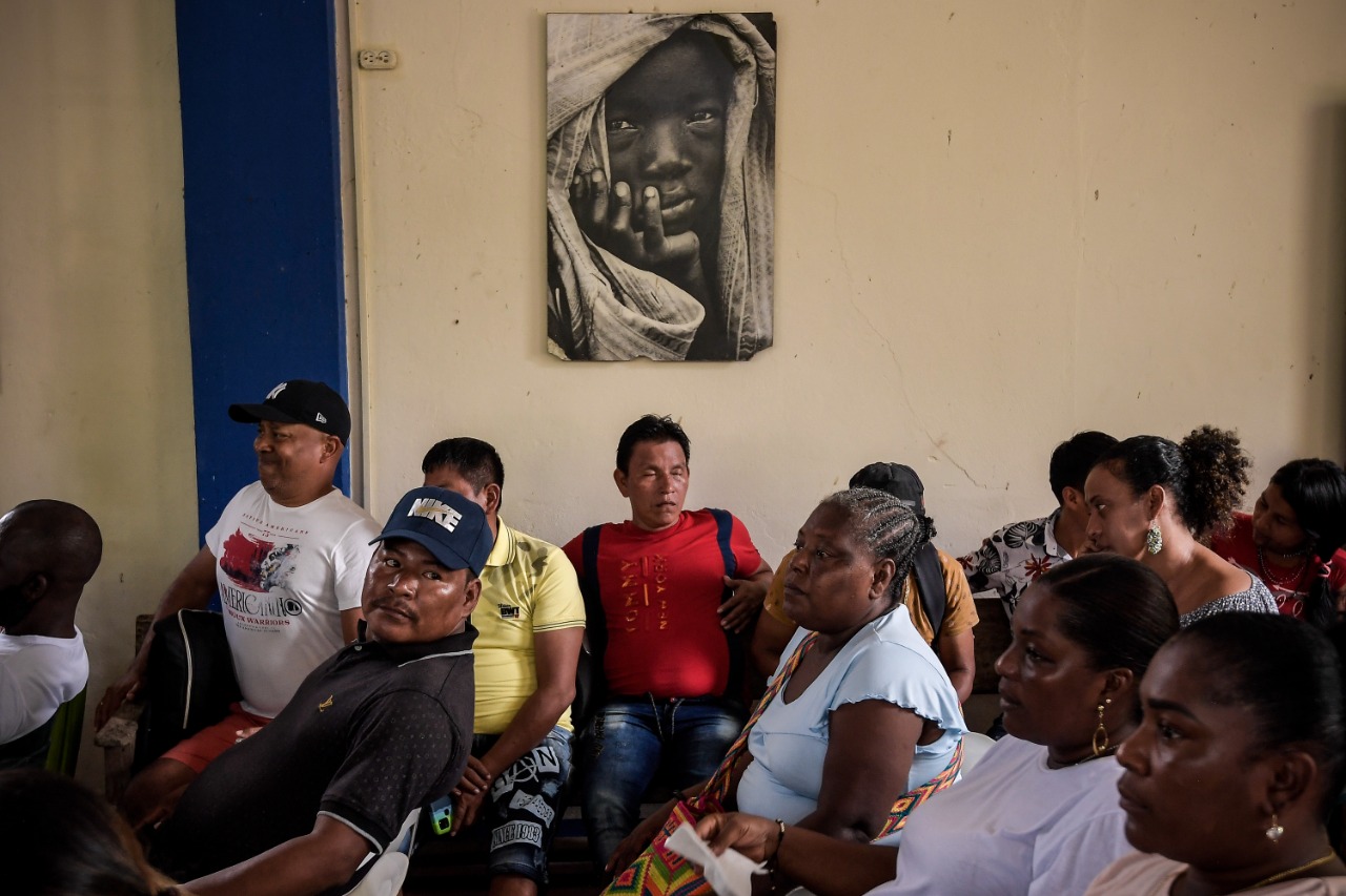 Las comunidades víctimas de la masacre siguen denunciando, dos décadas después, que la violencia sigue tocando sus territorios.